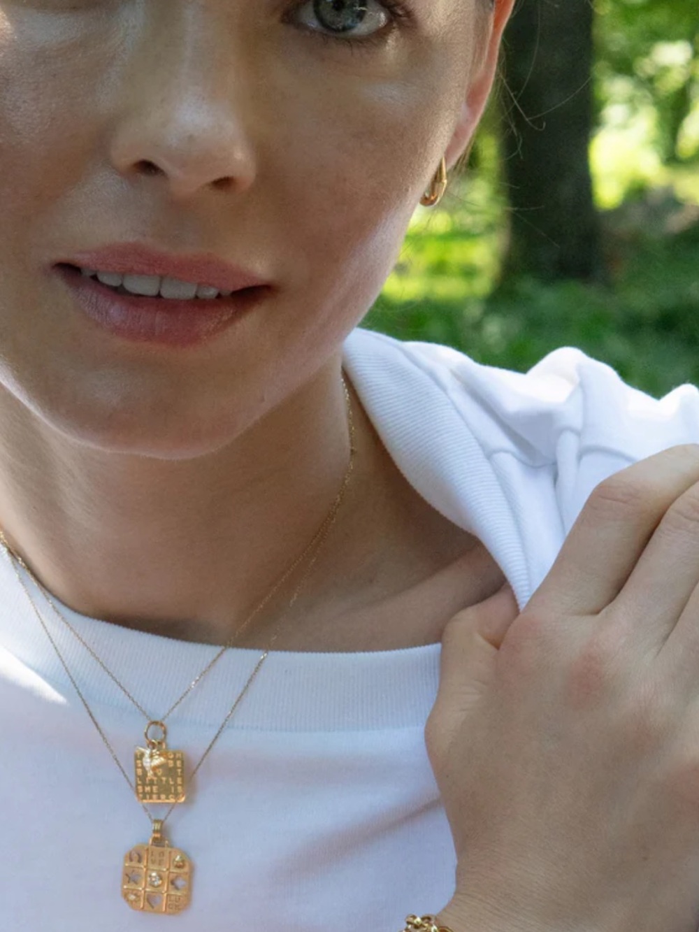 NIB Monica Rich Kosann “She Is Fierce” 18K Gold Necklace with Box & Documents